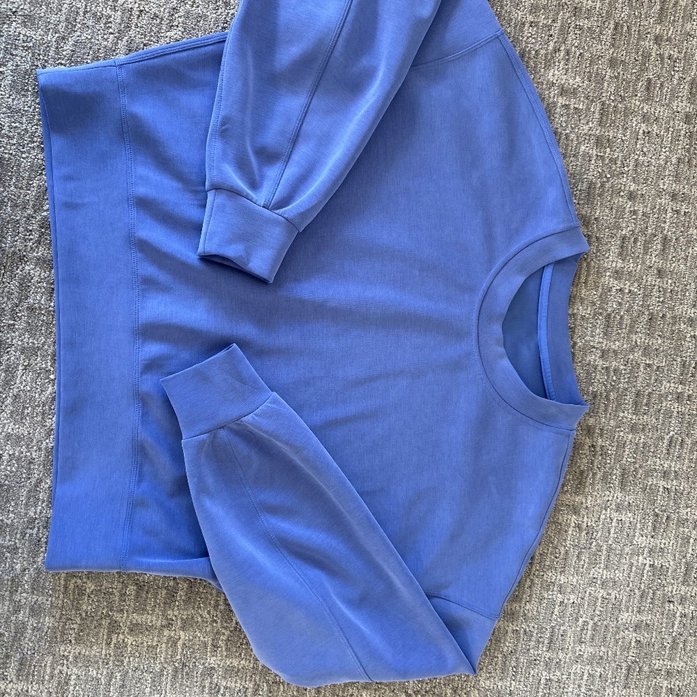 Soft stream perfectly cropped crew